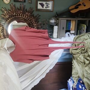 Lululemon tie up/back tee sz 8